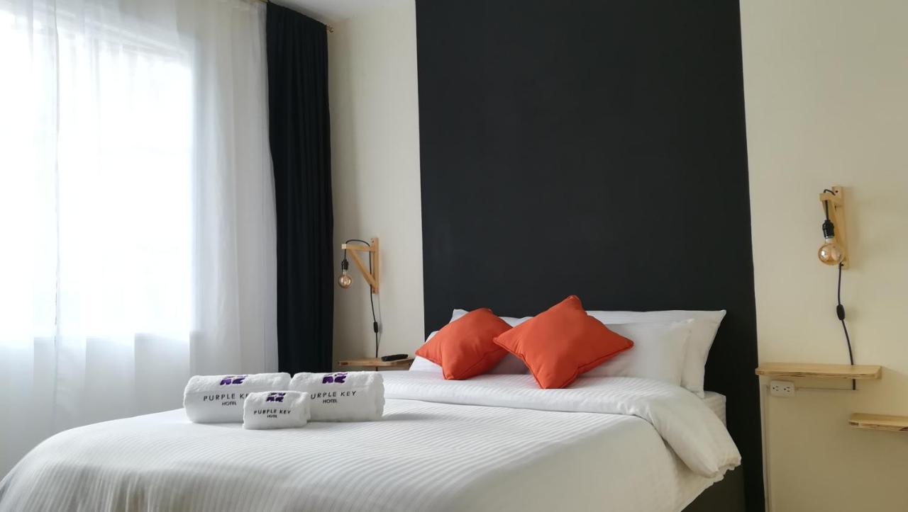 Purple Key Bed & Breakfast *