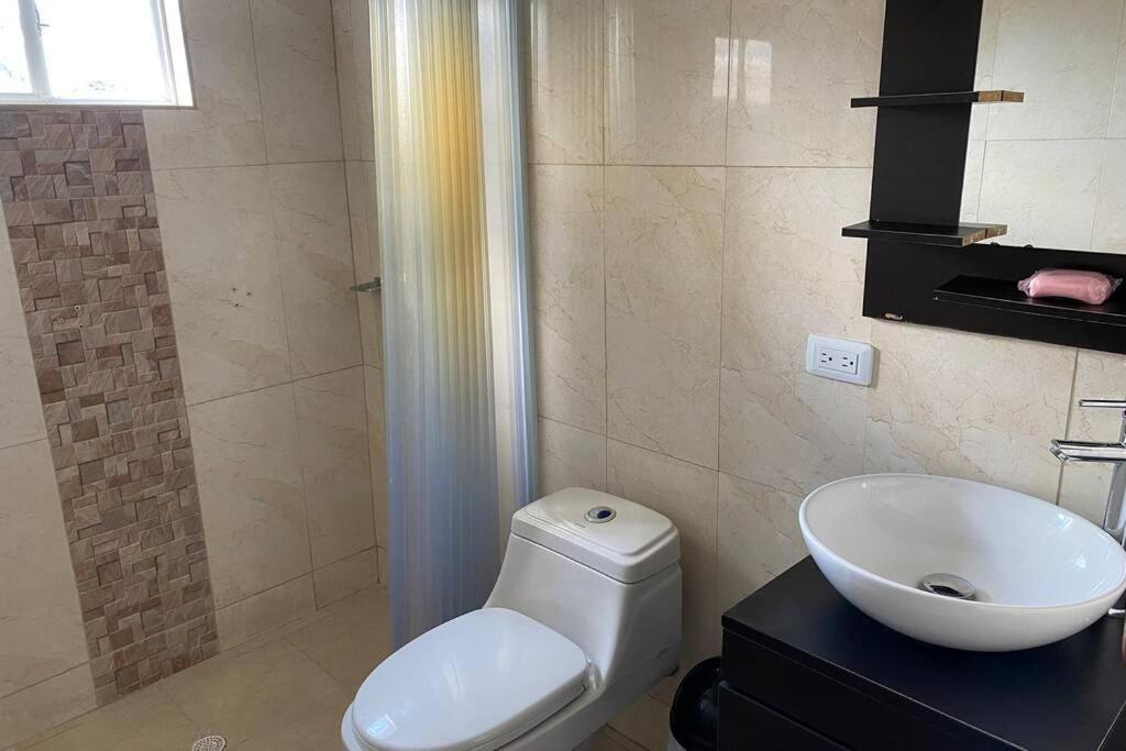 Apartment Agradable 4 Personas, Niza - Bogota.
