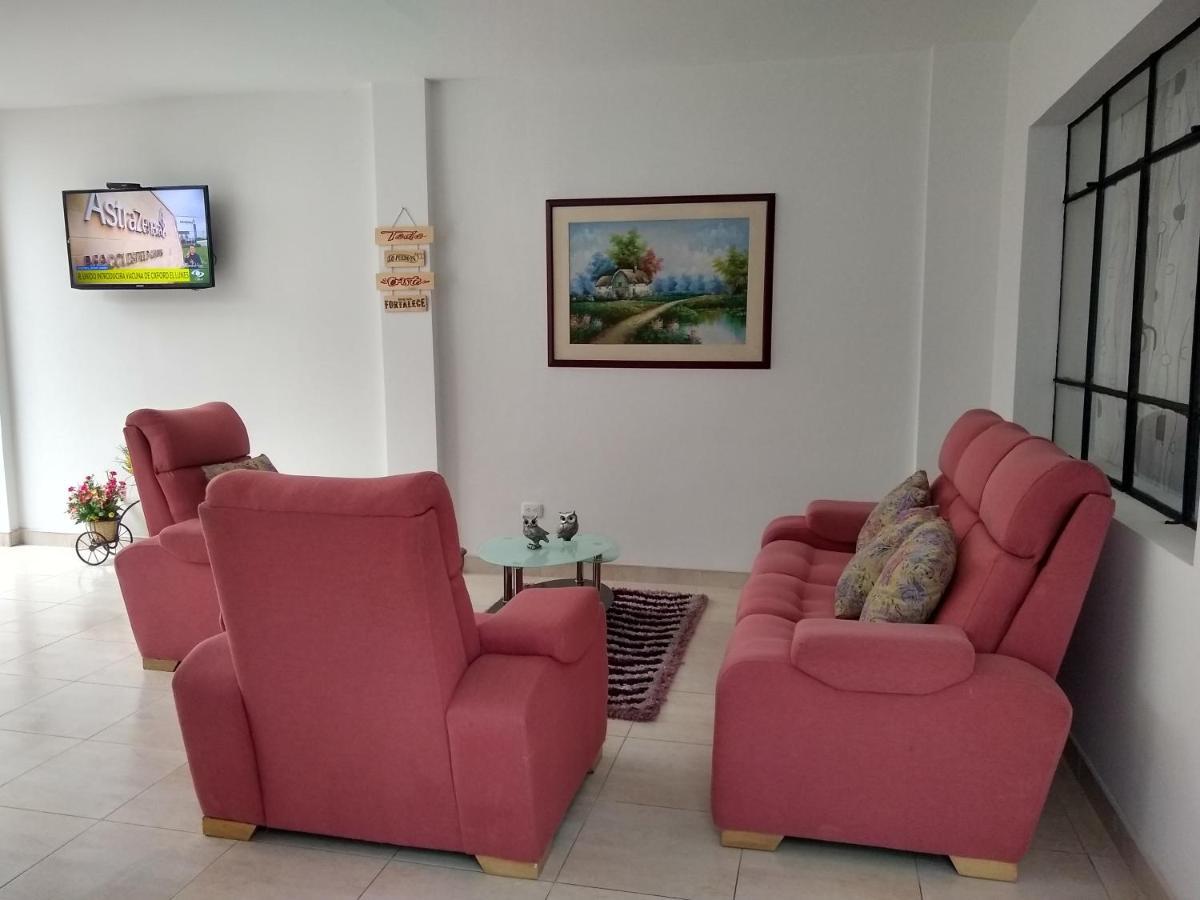 Guest house Familia Lombana *