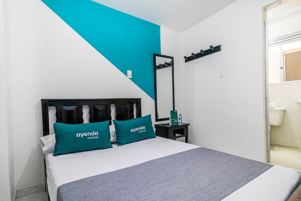 Ayenda Tres Pinos 1021 Hotel 2*