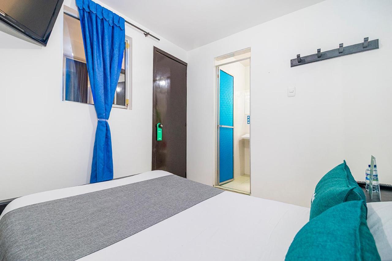 Hotel Ayenda Tres Pinos 1021 Bogota