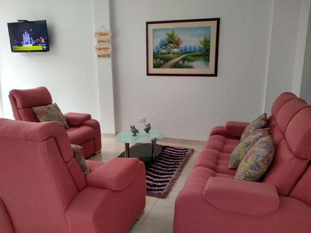 Guest house Familia Lombana *
