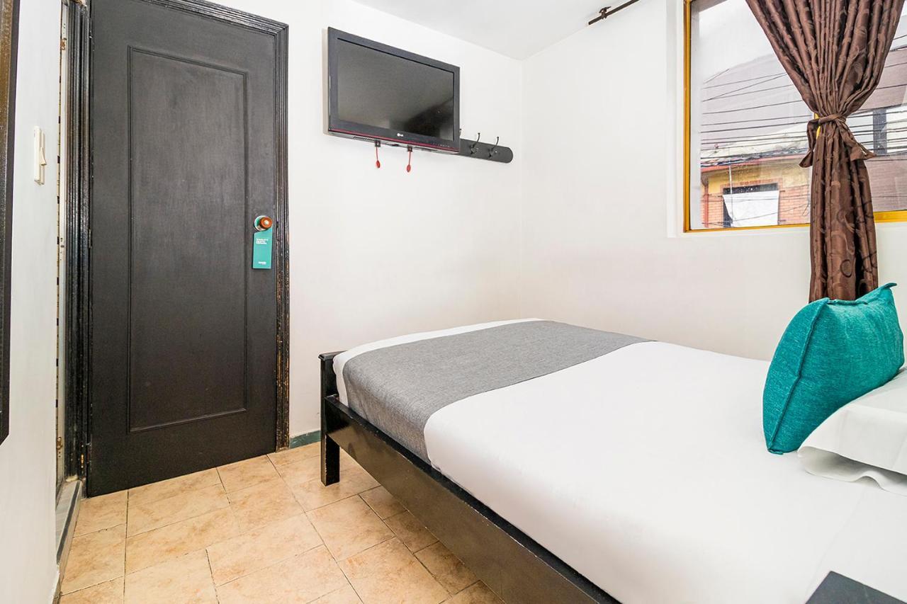 Ayenda Tres Pinos 1021 Hotel 2*