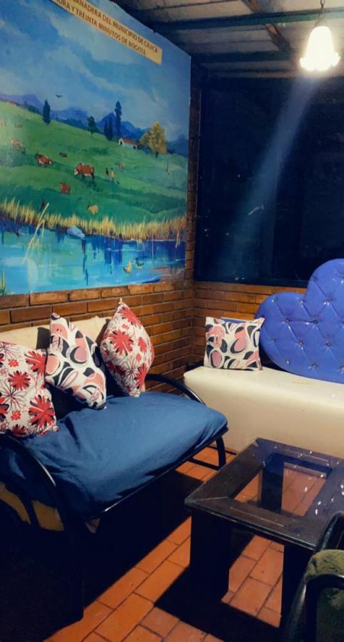 Casa De Ari Guest house