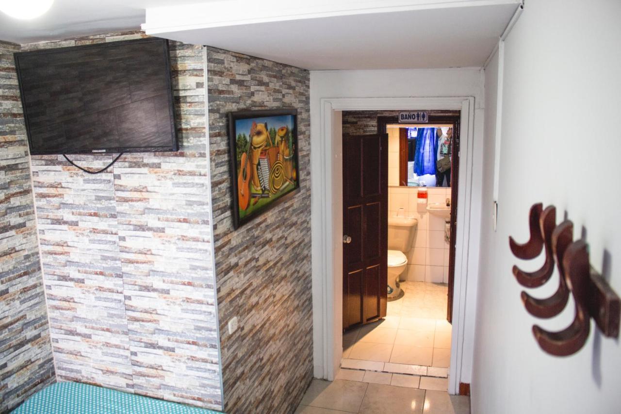 Hotel Punto 100