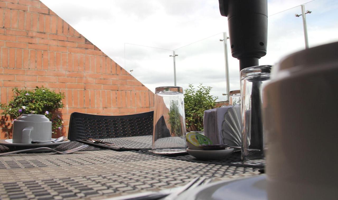 Hotel Aw Salitre Real Bogota