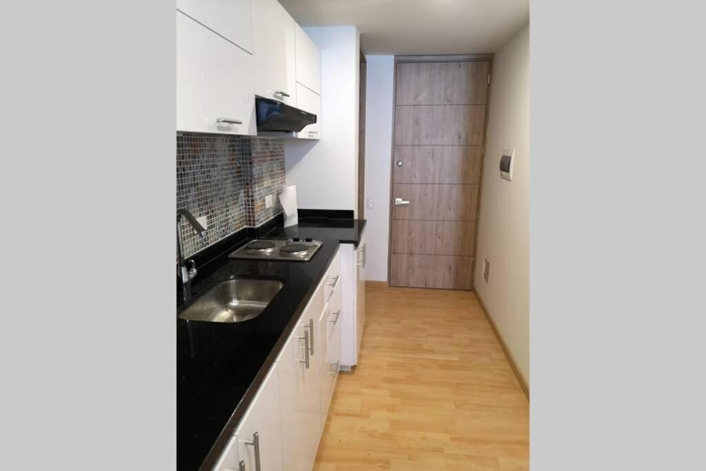 Apartaestudio Torre Aqcua *