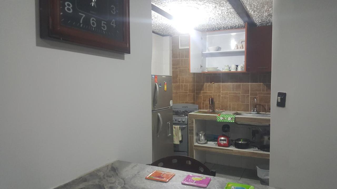 Cerca Aeropuerto, Fotos Y Huellas Visa Americana, Embajada Eeuu Apartment