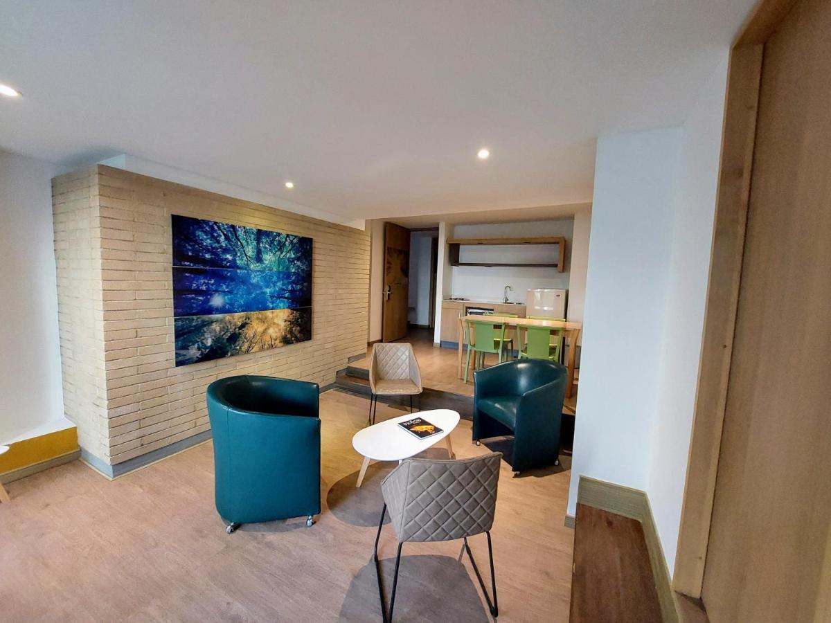 Viaggio Teleport Hotel