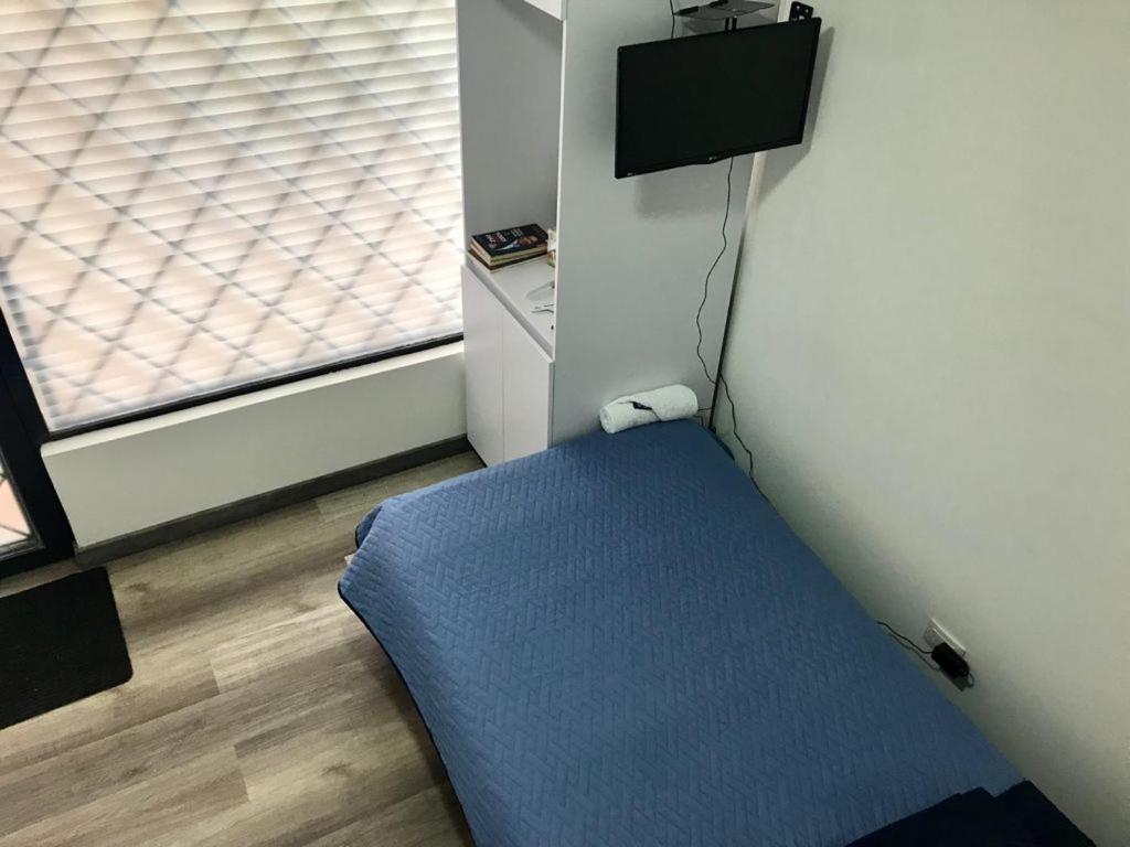 Apto Privado Cerca Al Aeropuerto -transporte Disponible Apartment *