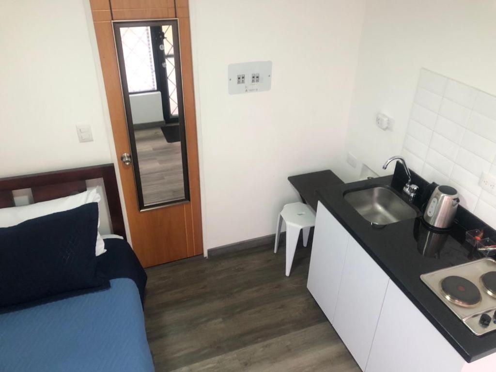 Apto Privado Cerca Al Aeropuerto -transporte Disponible Apartment Bogota