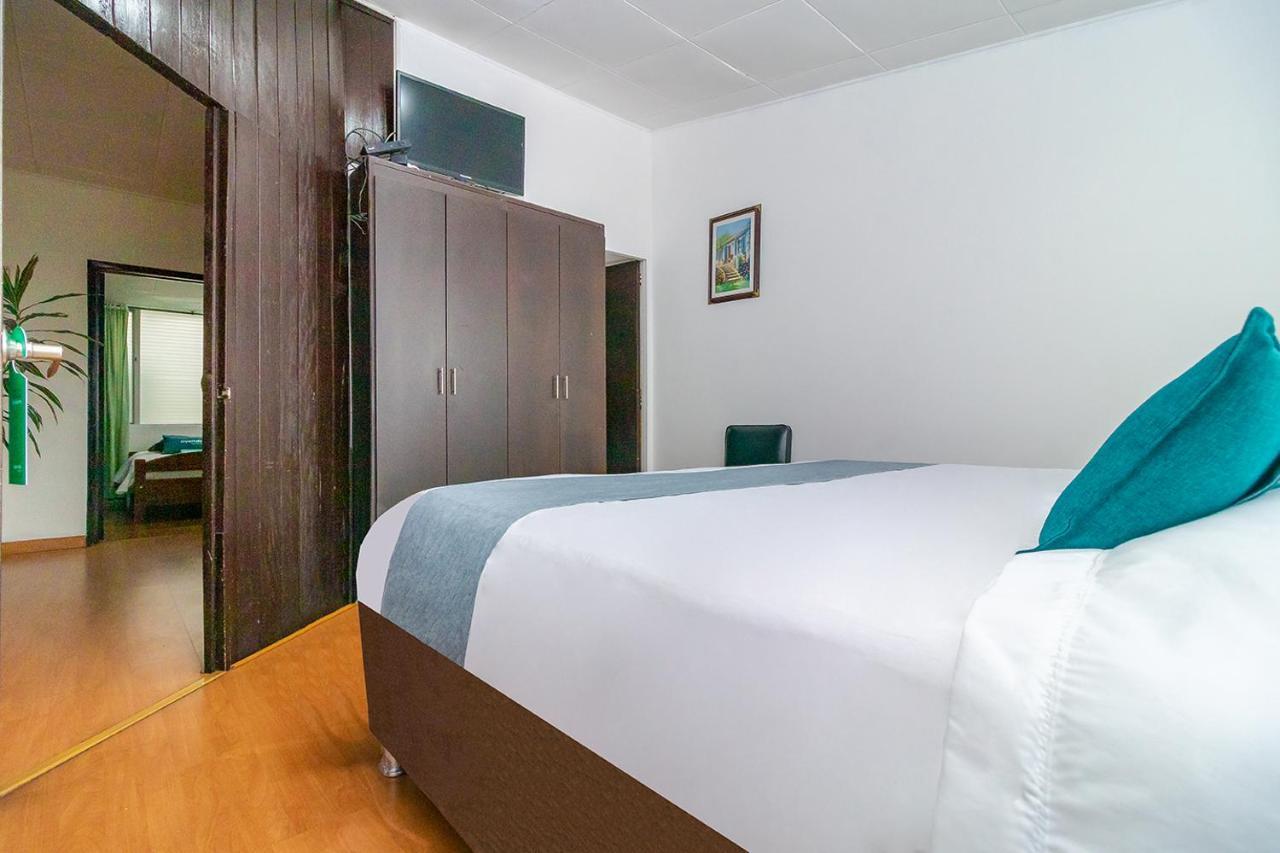 Ayenda 1080 Alpes Castellana Bed & Breakfast