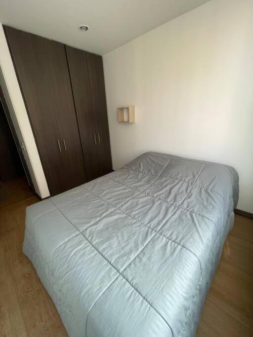 Residencia Aeropuerto Bogotá: Habitación Privada Con Zonas Comunes Apartamento *