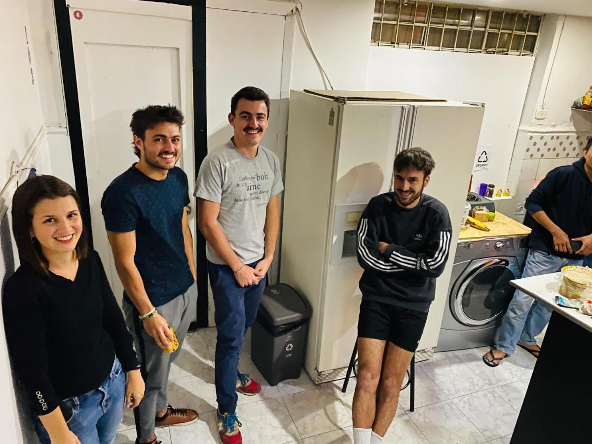 Zona G Hostel *