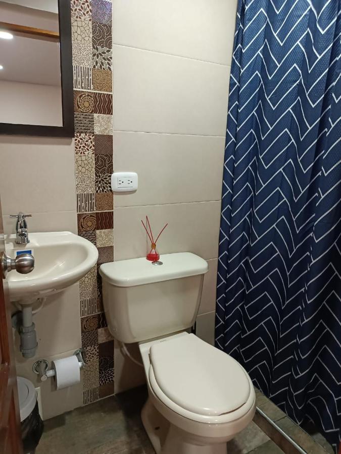 Room's El Dorado Homestay Bogota