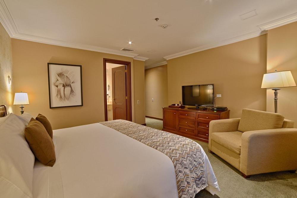 Casa Dann Carlton & 5*