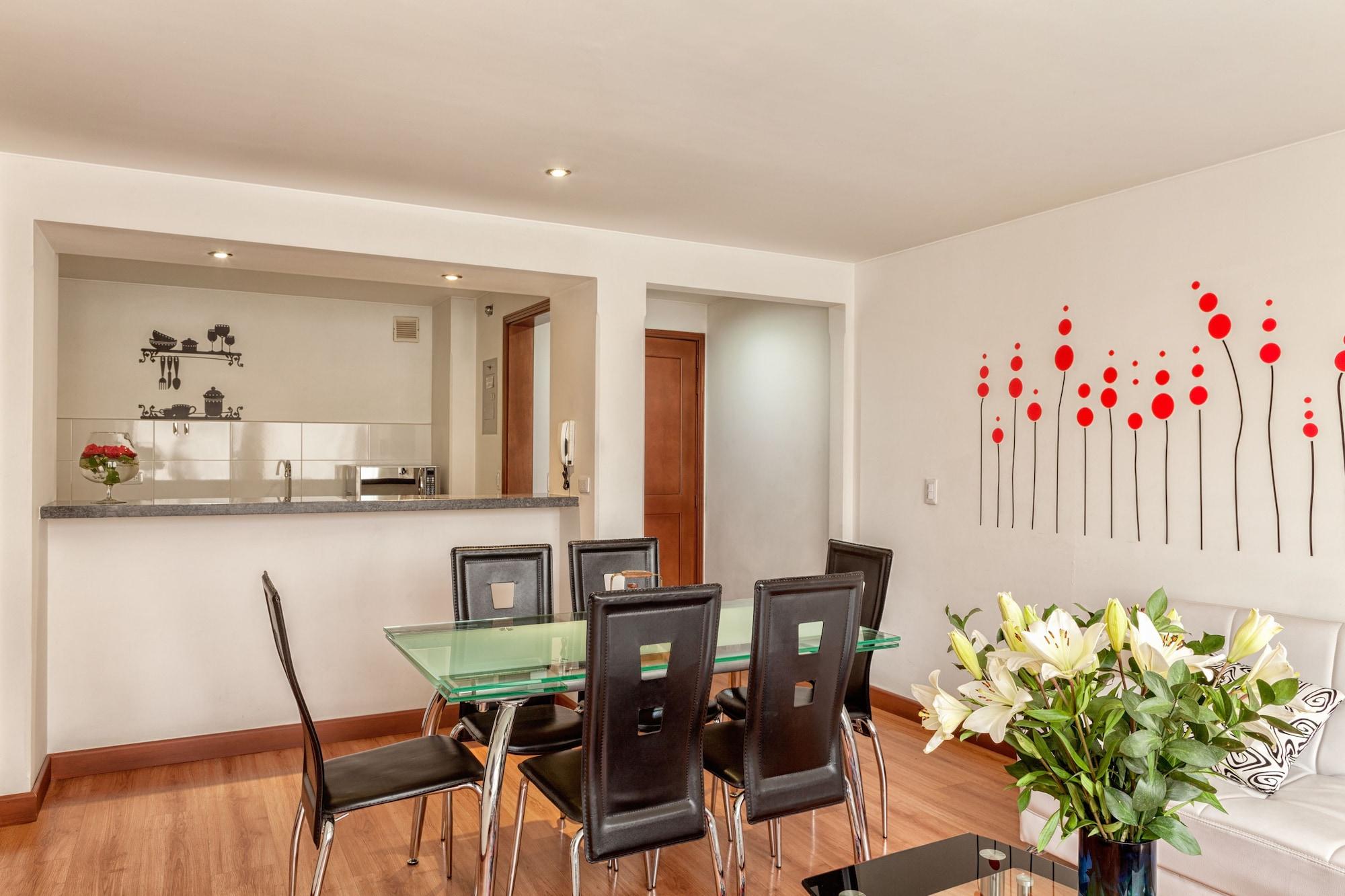 Cora 96 Street Aparthotel
