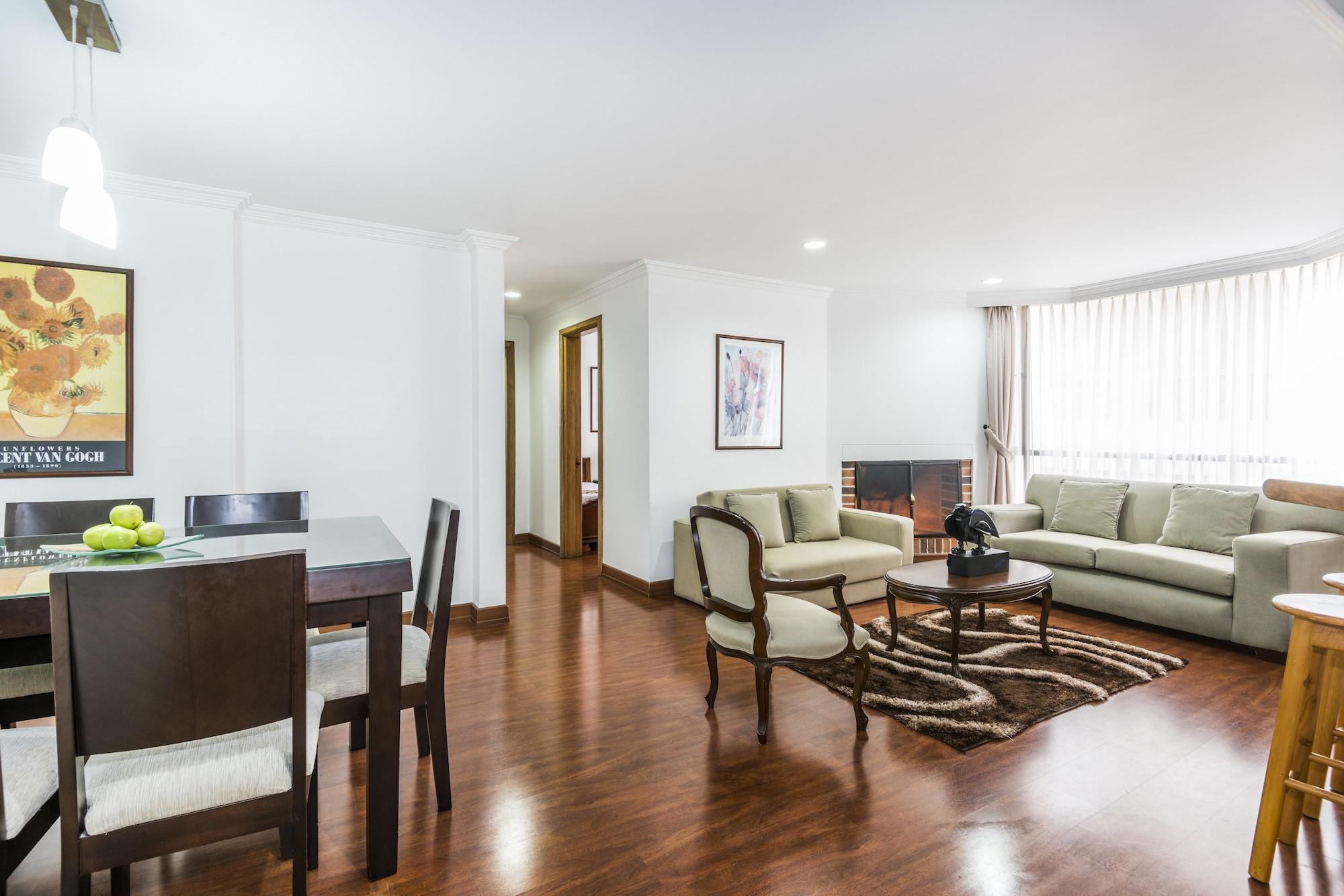 Travelers Fontana Plaza Aparthotel 4*