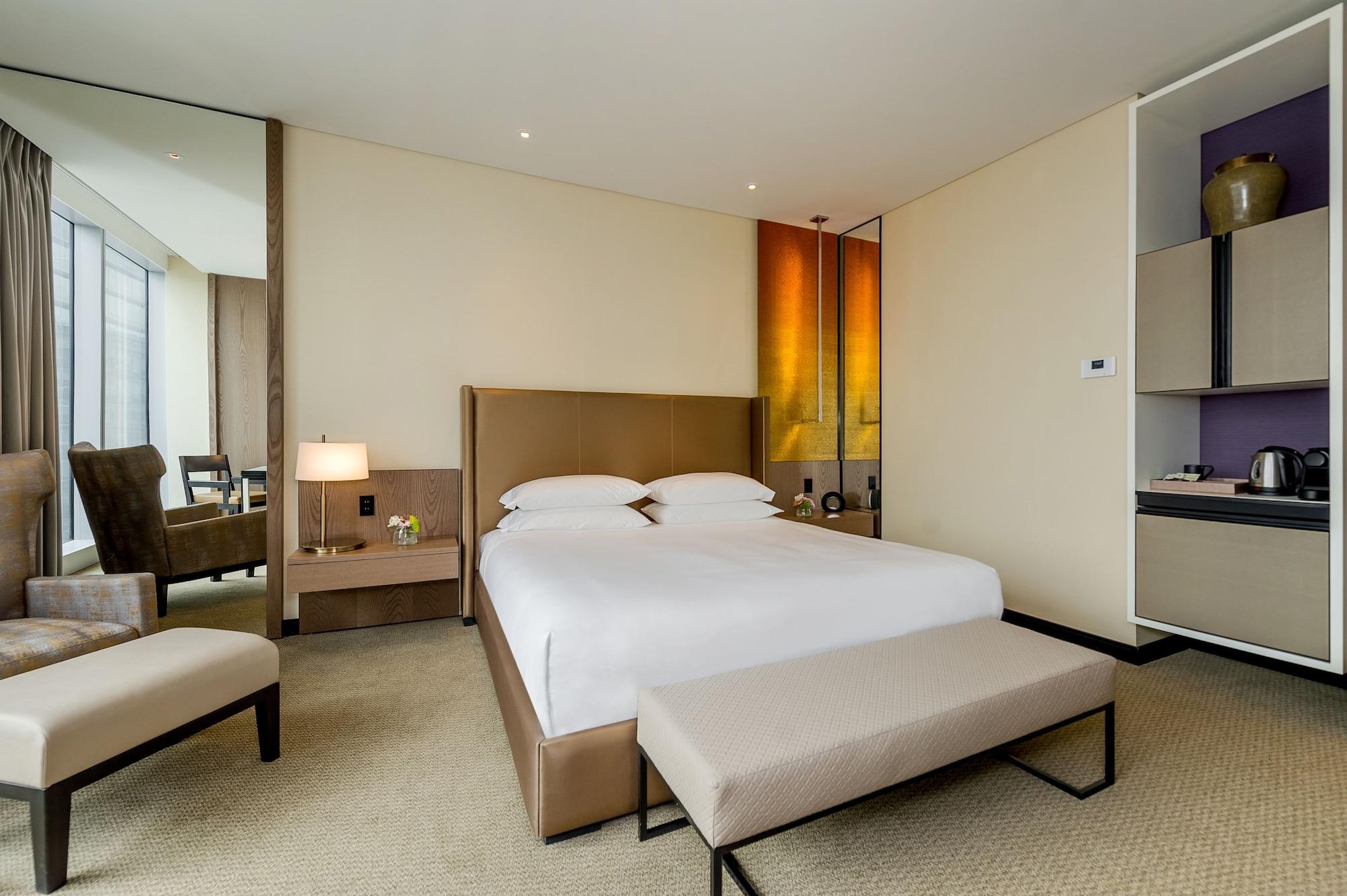 Grand Hyatt Hotel 5*