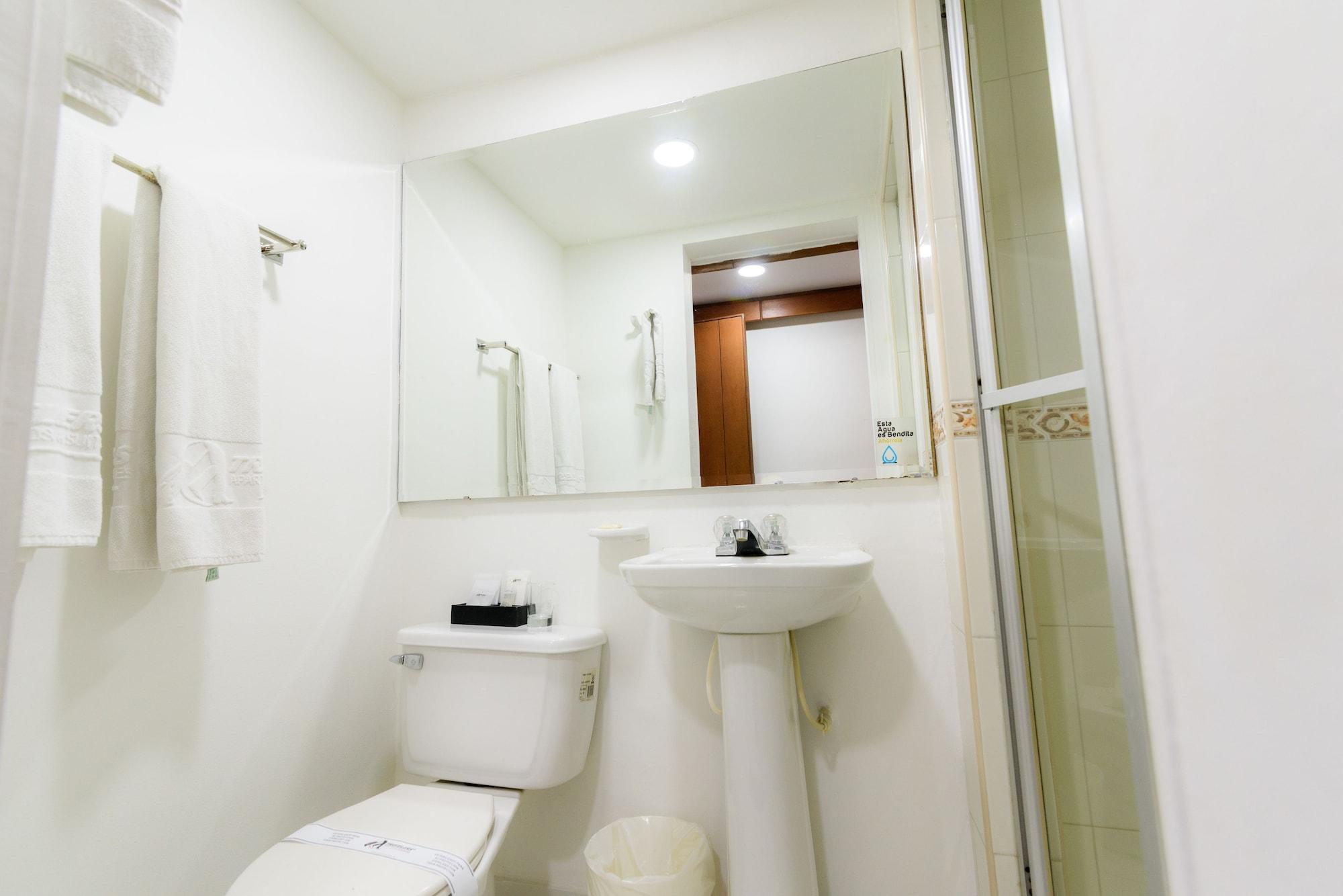 Hotel Travelers Y Condominioplenitud Bogota
