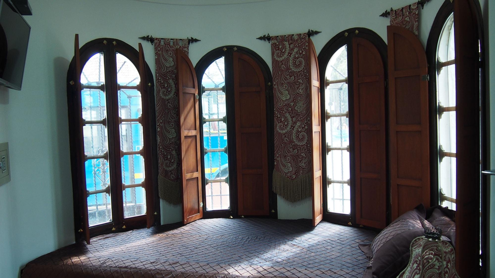 Bogota Bed & Breakfast Inn Bed & Breakfast