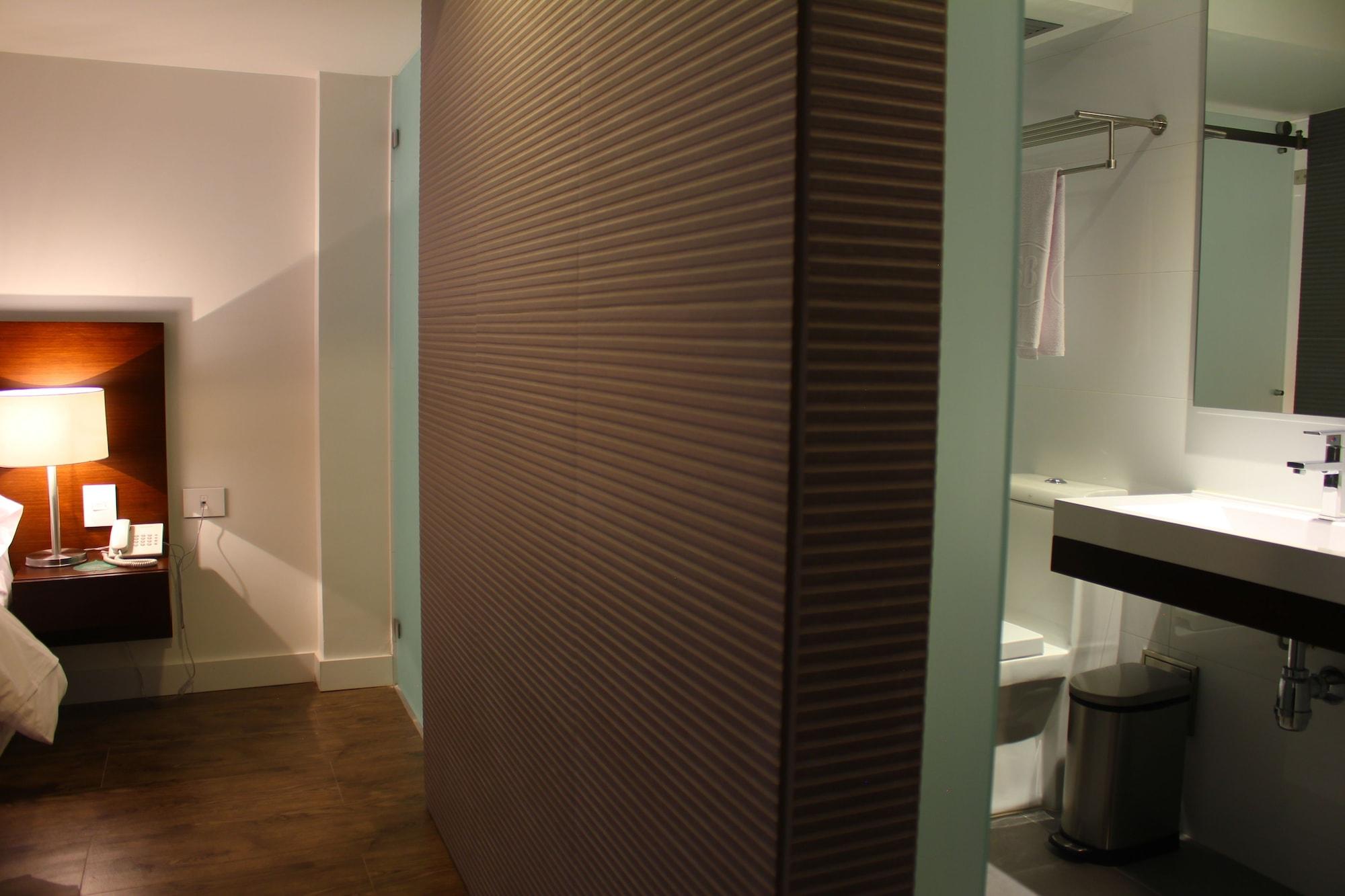 Santa Barbara Boutique Hotel 3*