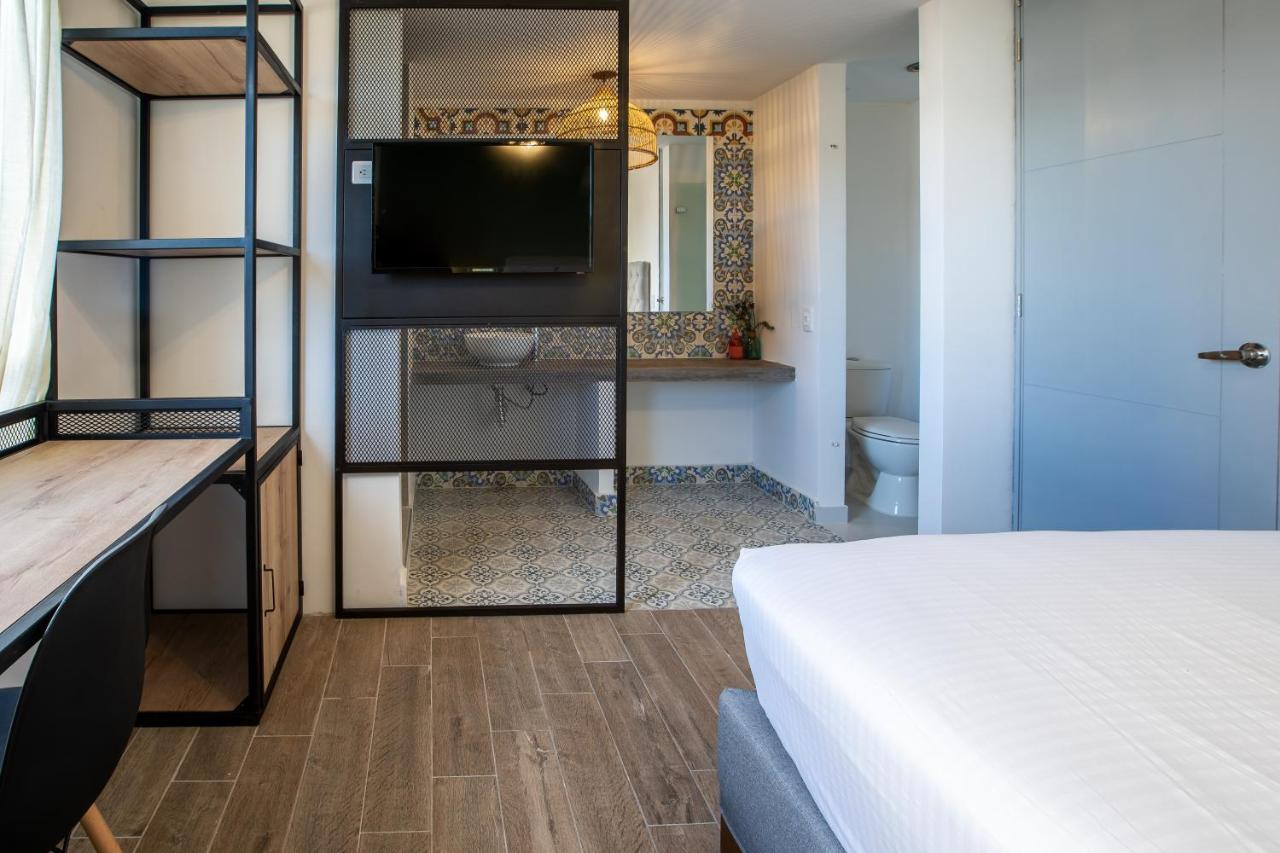 103 Wonderful House Aparthotel