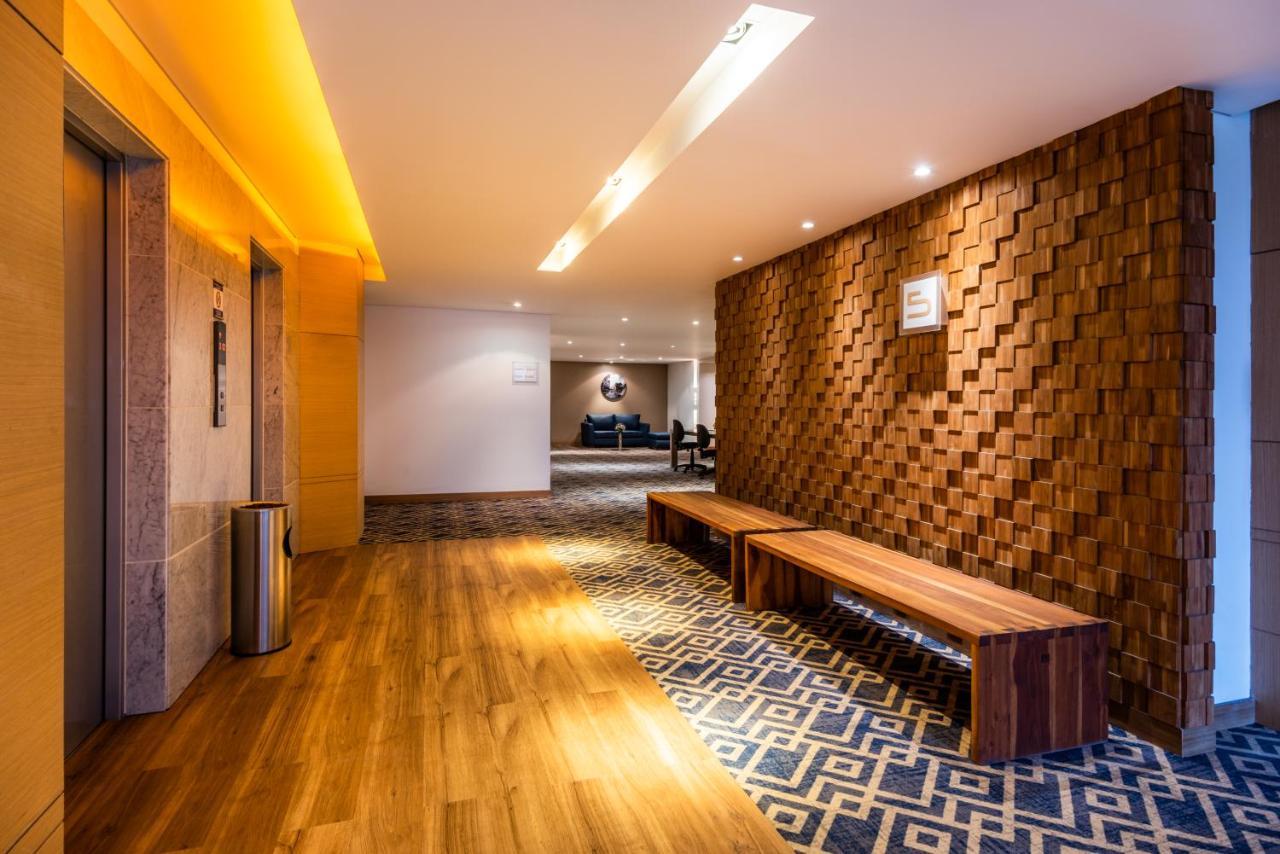 Sonesta Hotel