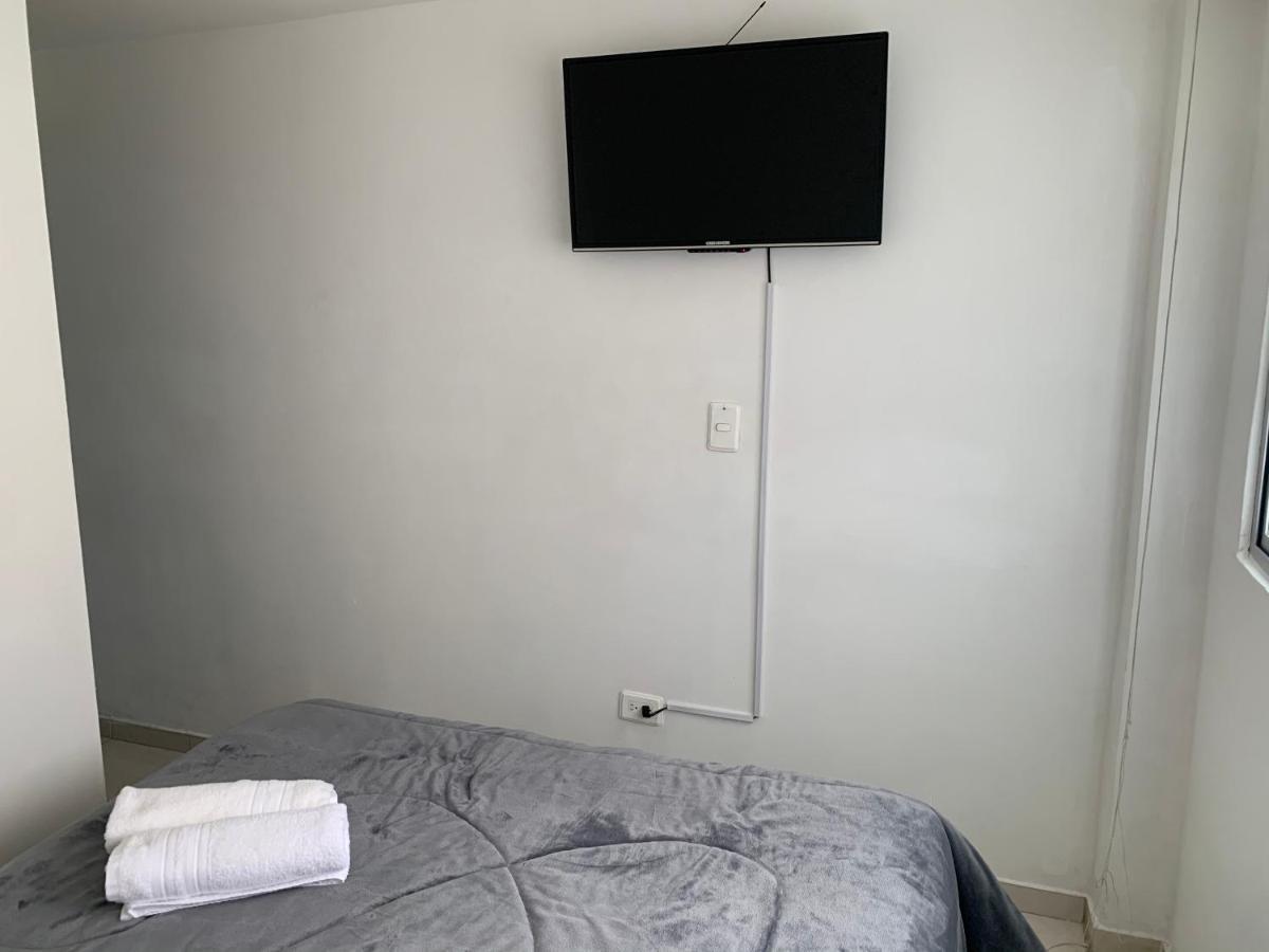 De La 80 Por El Titan Plaza 101 Apartment *
