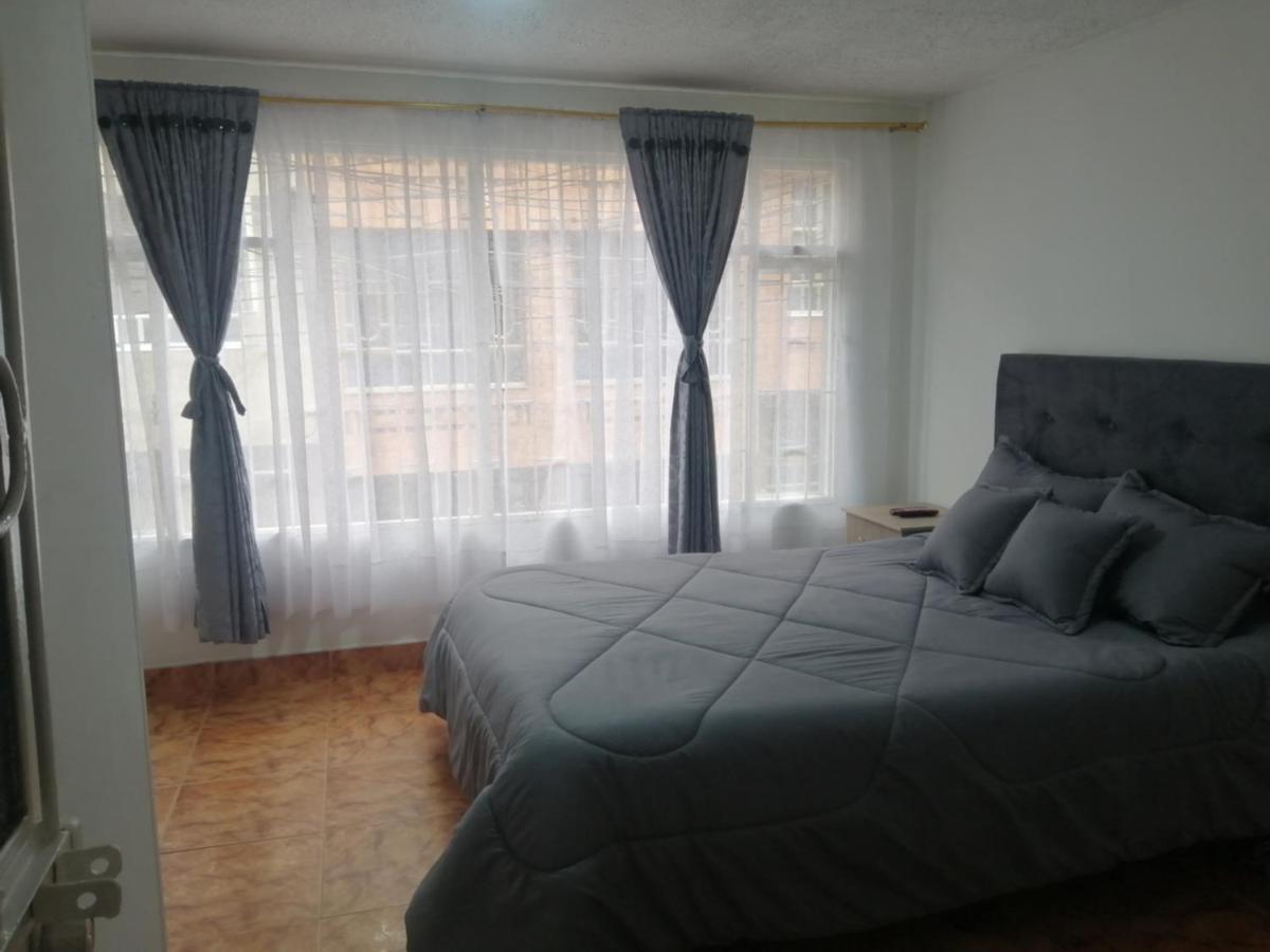 Privada Cerca Al Aeropuerto Y Terminal Guest house