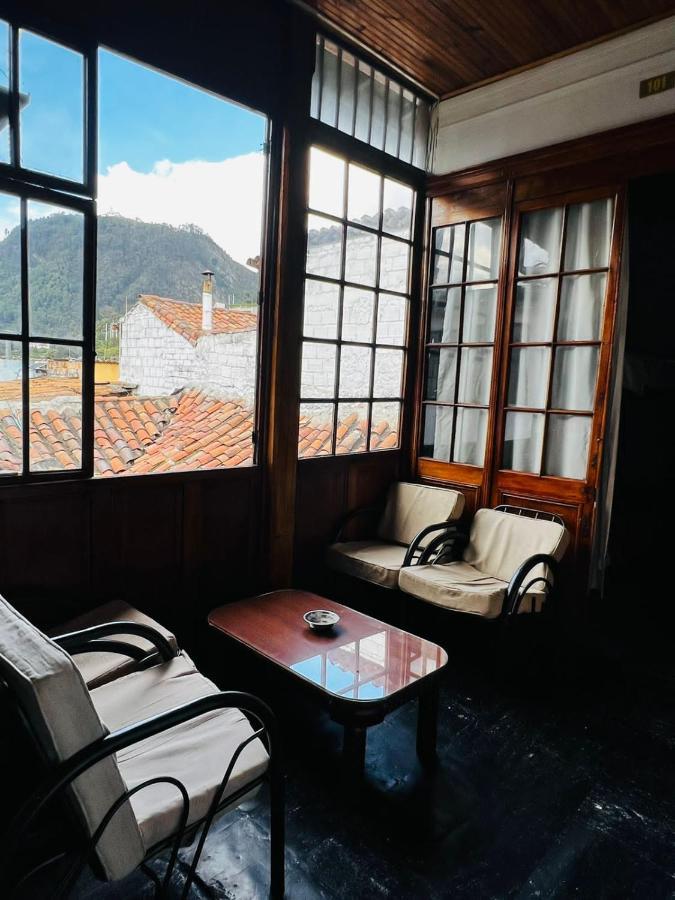 Four Season Guest house *