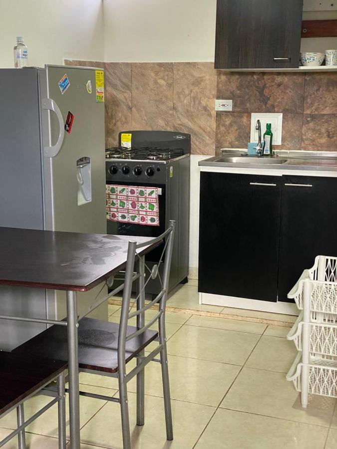 Cerca Aeropuerto, Fotos Y Huellas Visa Americana, Embajada Eeuu Apartment *
