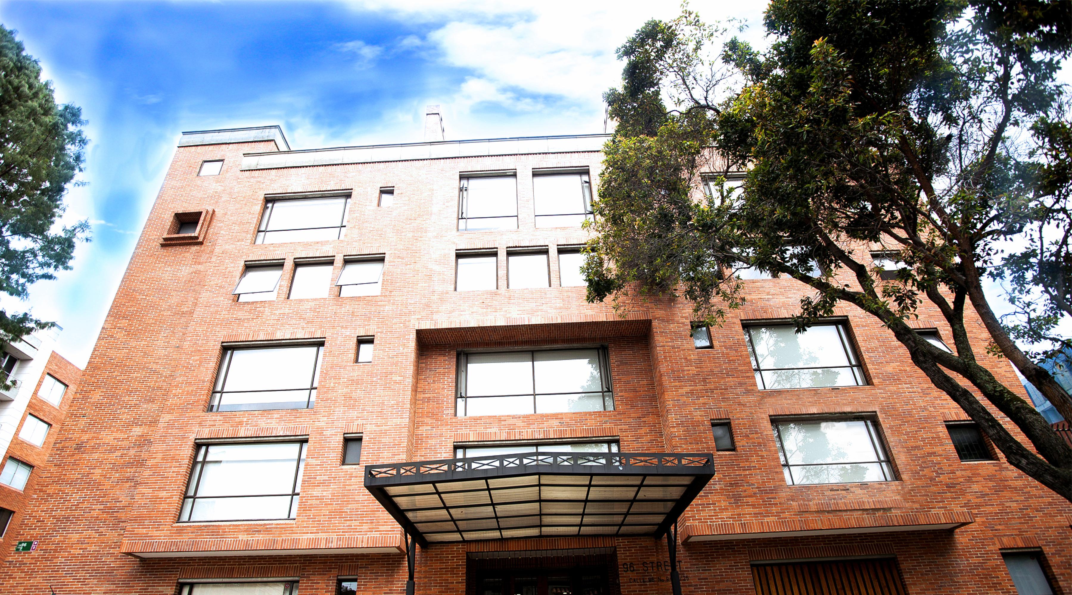 Cora 96 Street Bogota