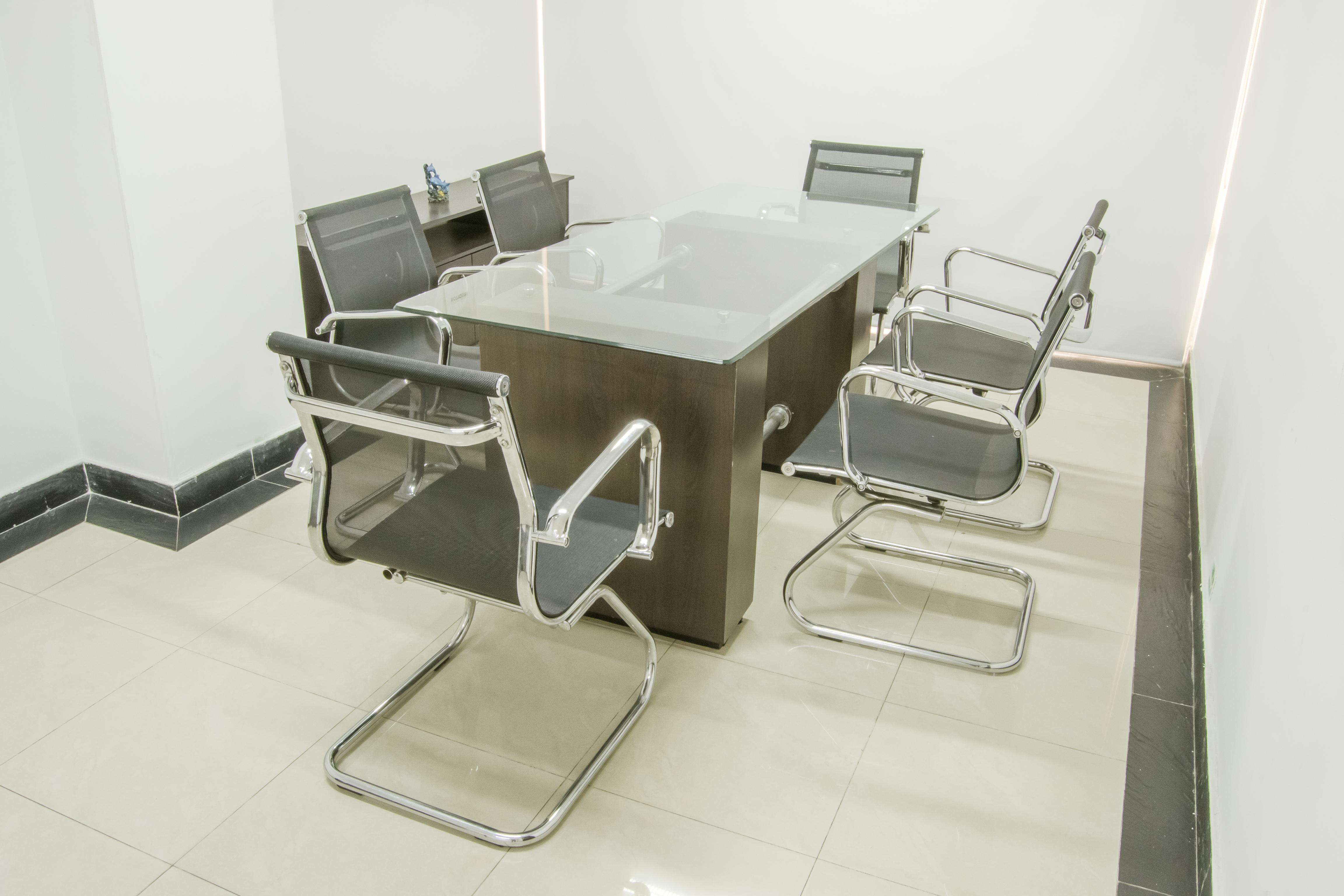 Regency La Feria Hotel