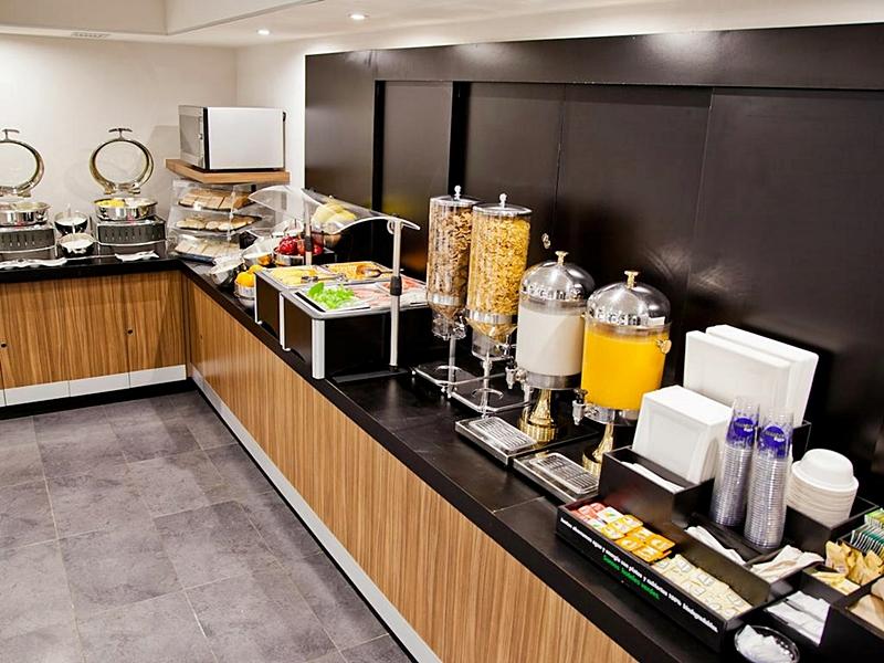 Express By Marriott Aeropuerto Hotel Bogota