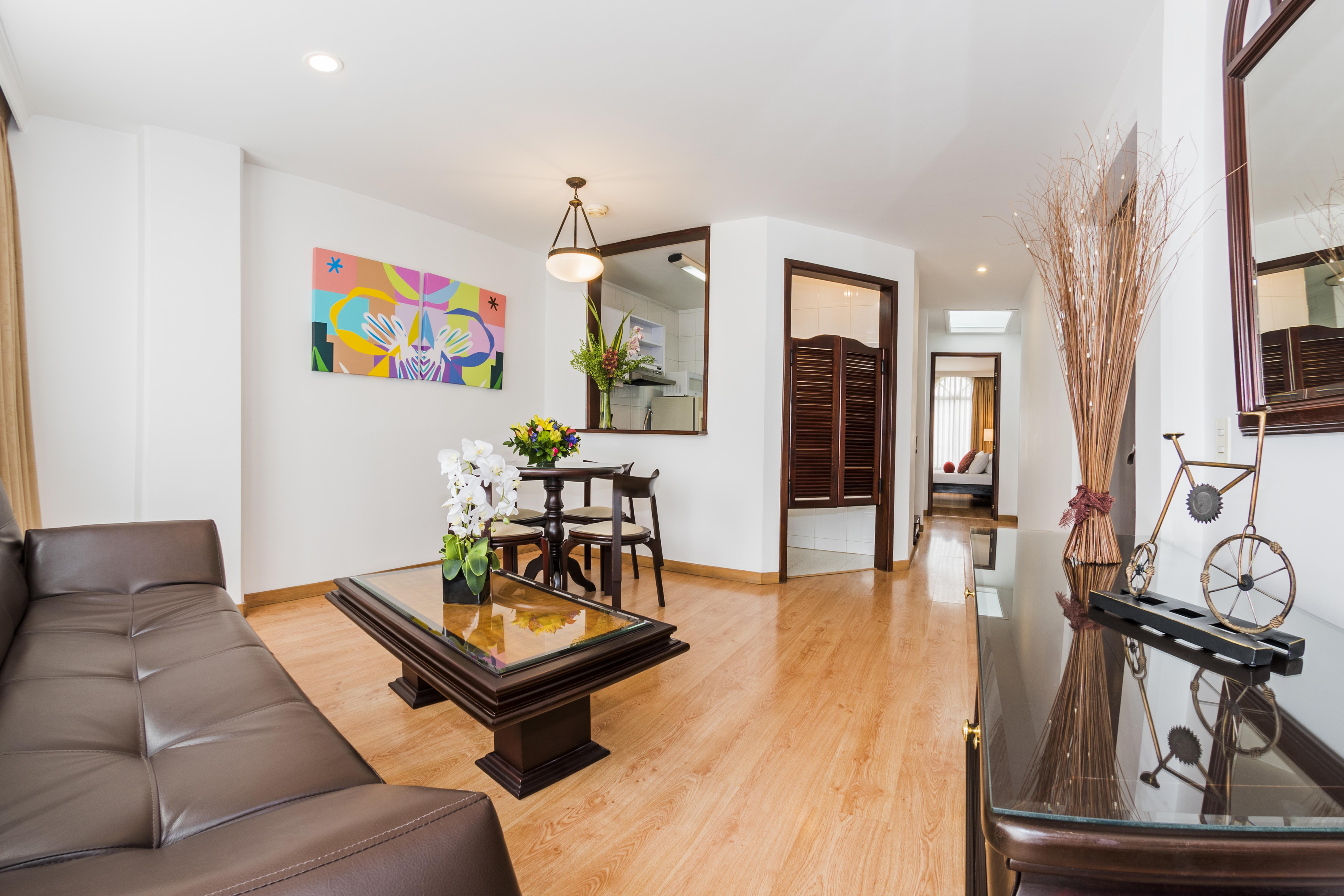 Hill House 4*