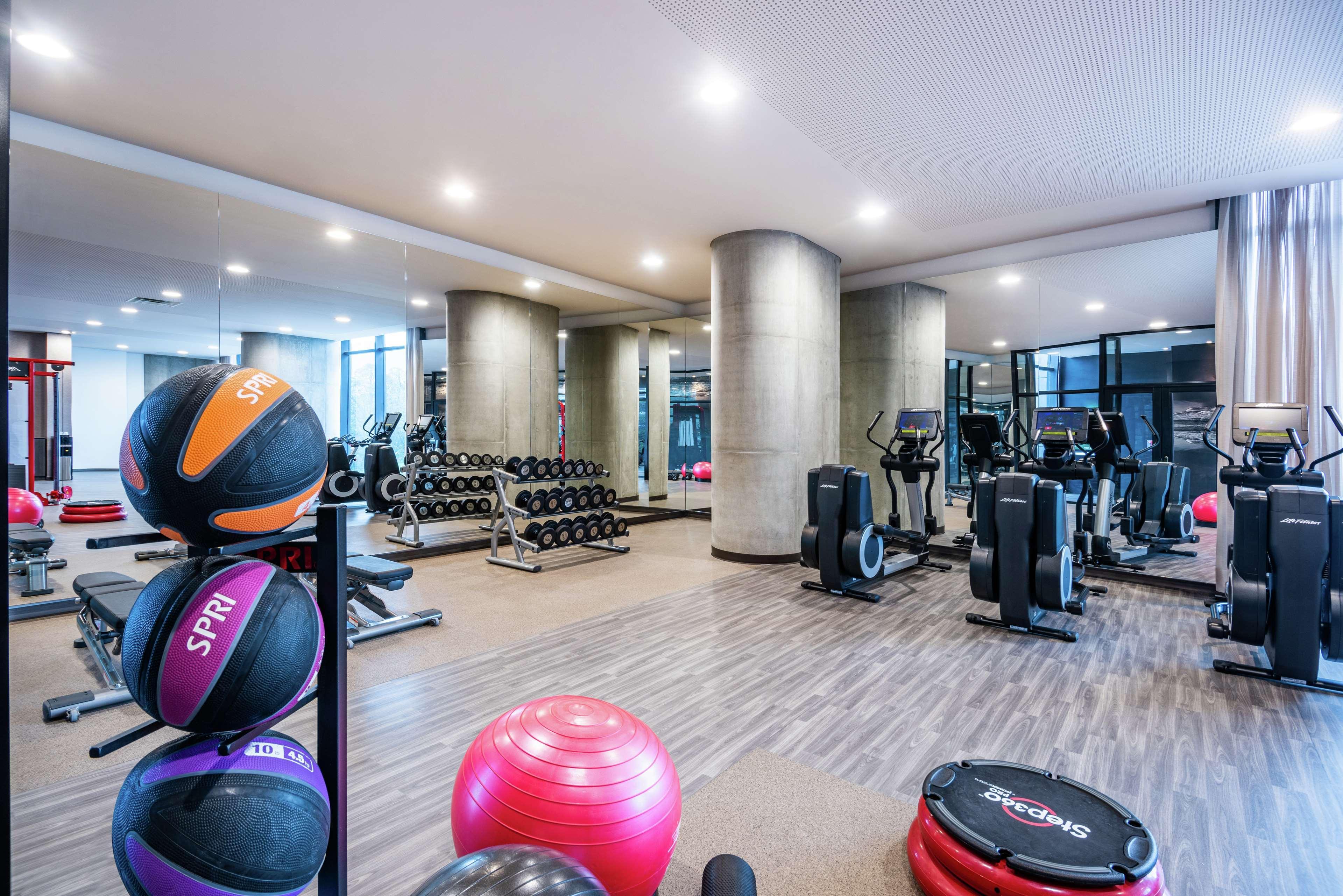 Hotel Hilton Corferias 4*