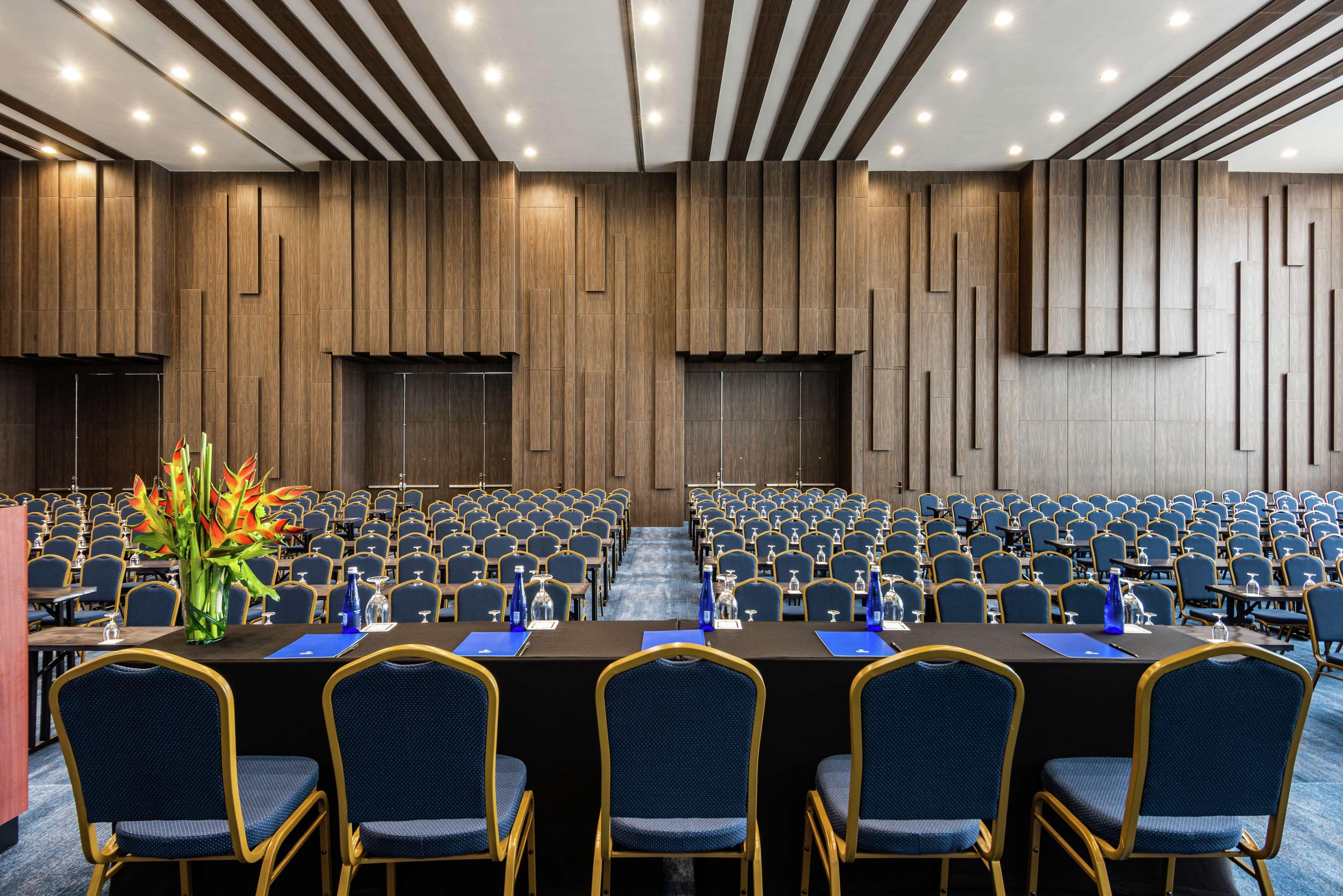 Hotel Hilton Corferias 4*