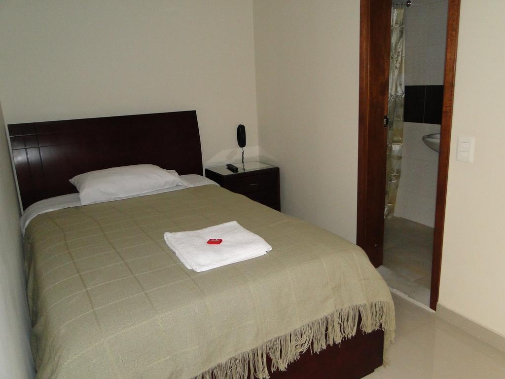 Nabusimake Modelia Bogota