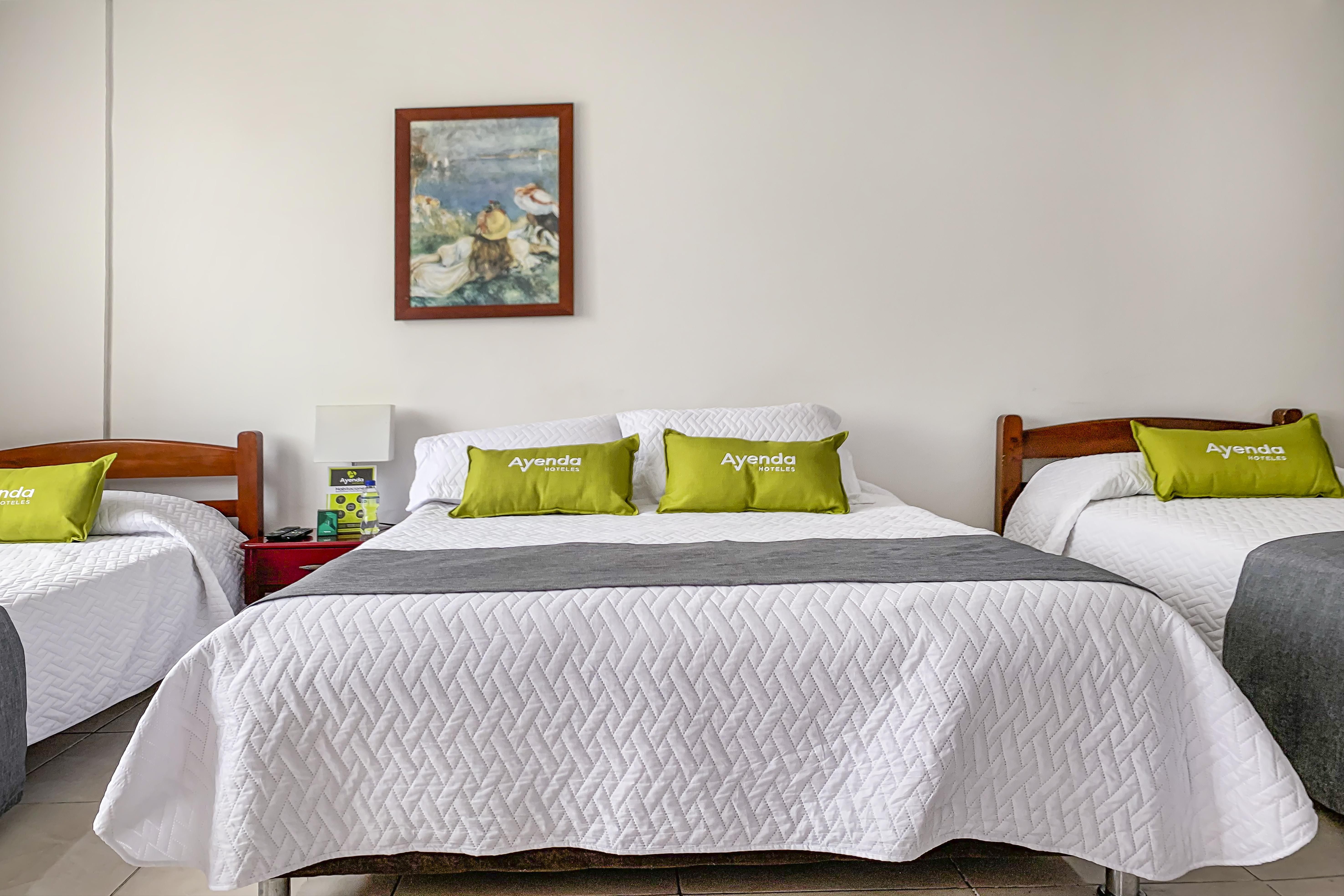 Ayenda 1080 Alpes Castellana Bed & Breakfast