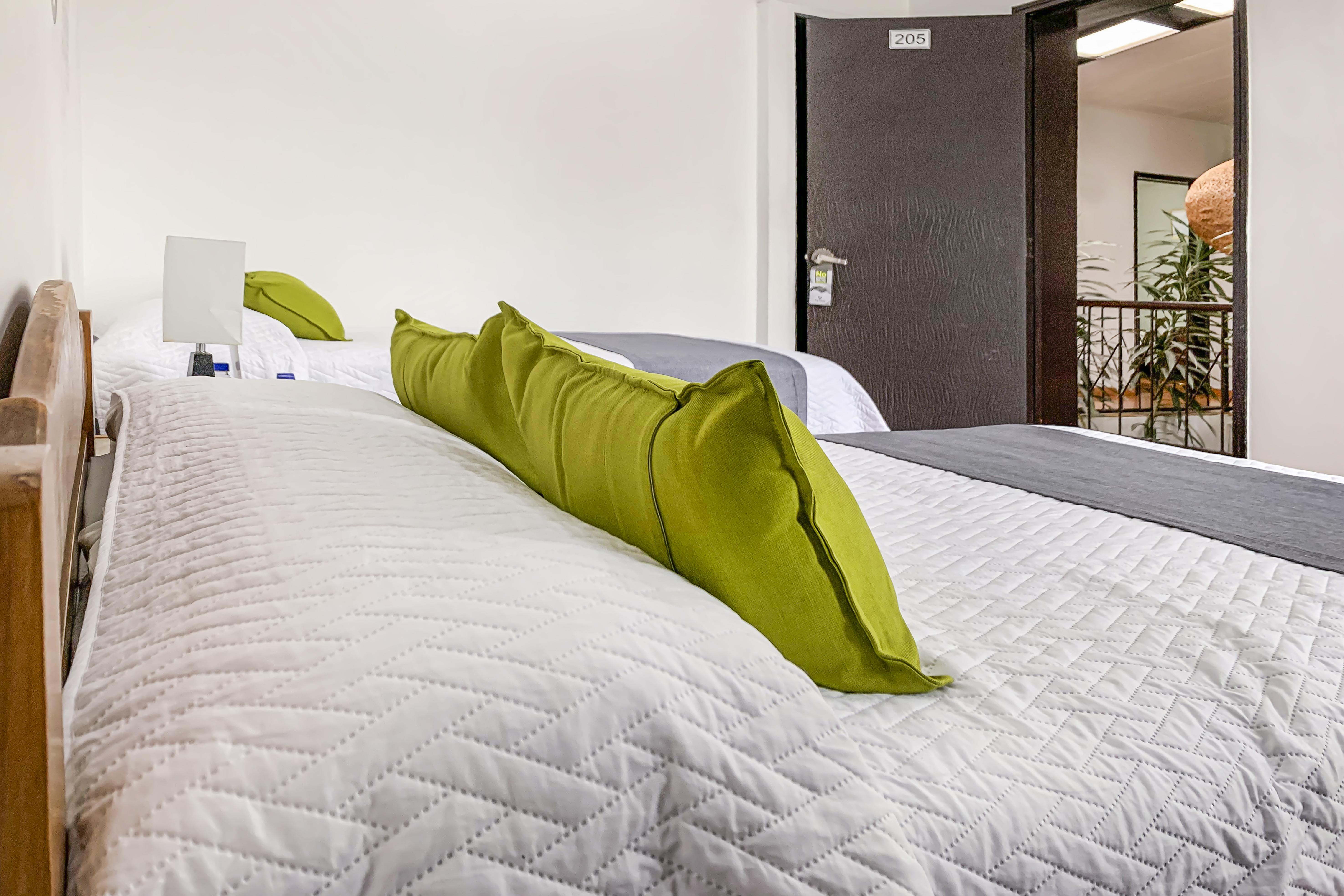 Ayenda 1080 Alpes Castellana Bed & Breakfast 3*