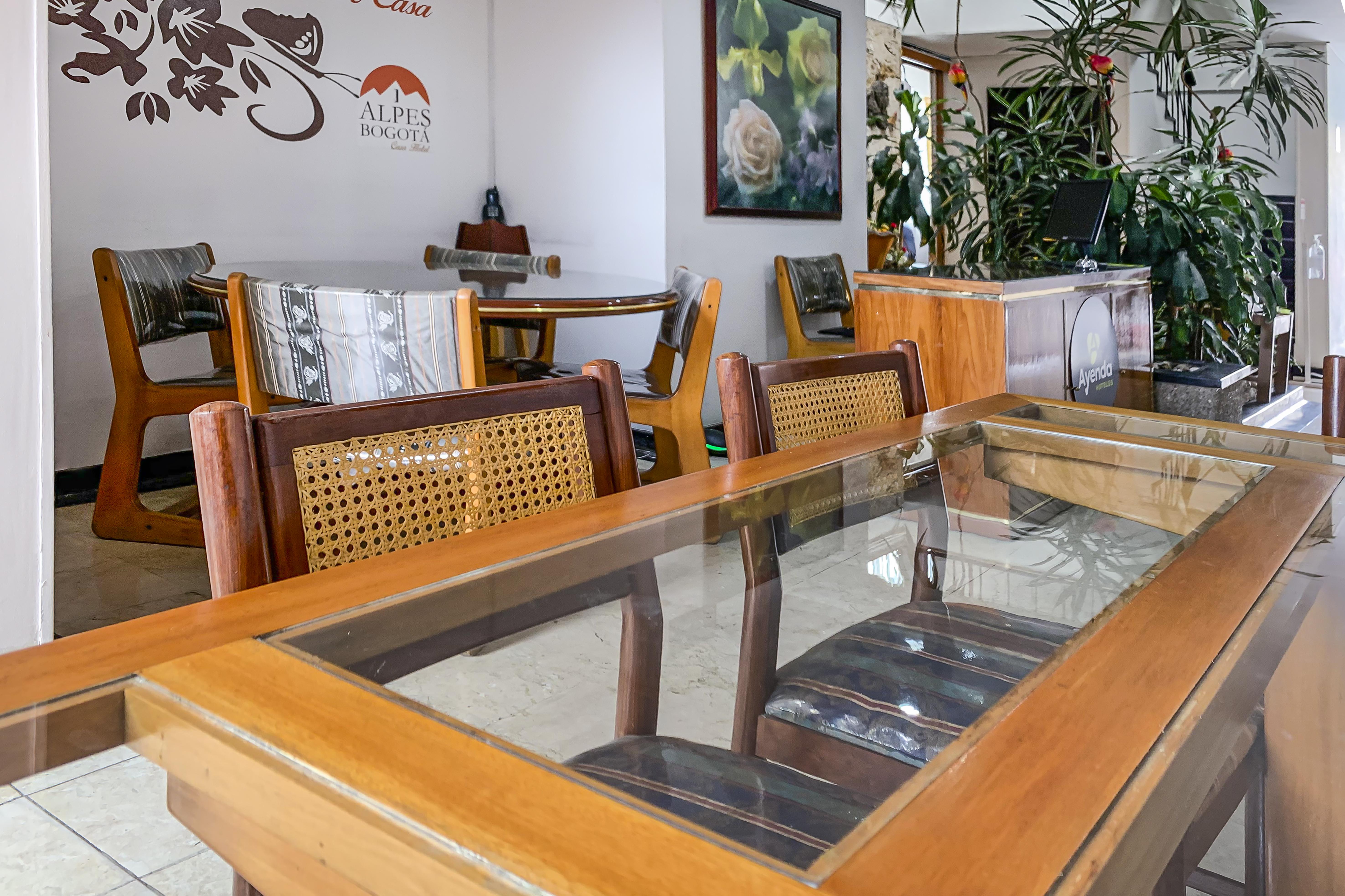 Ayenda 1080 Alpes Castellana Bed & Breakfast