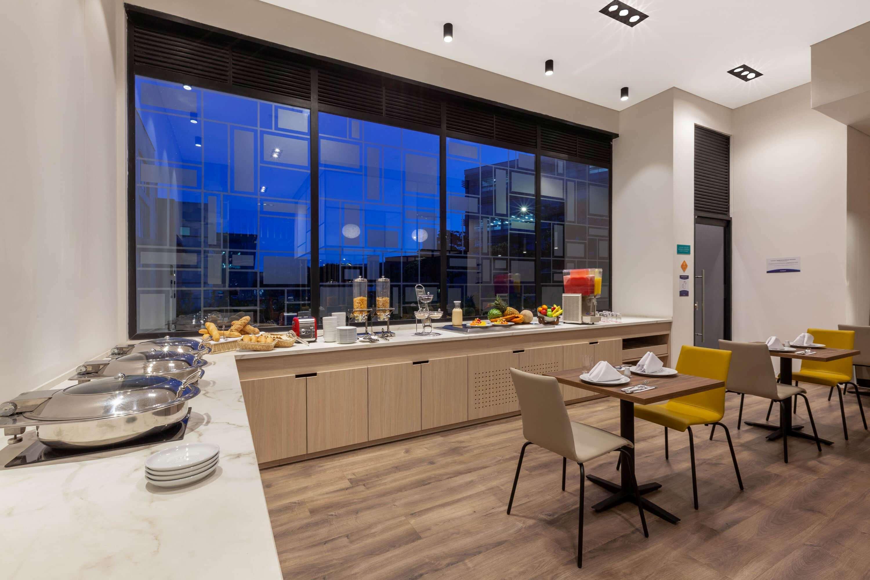 Ramada Encore By Wyndham Zona Franca