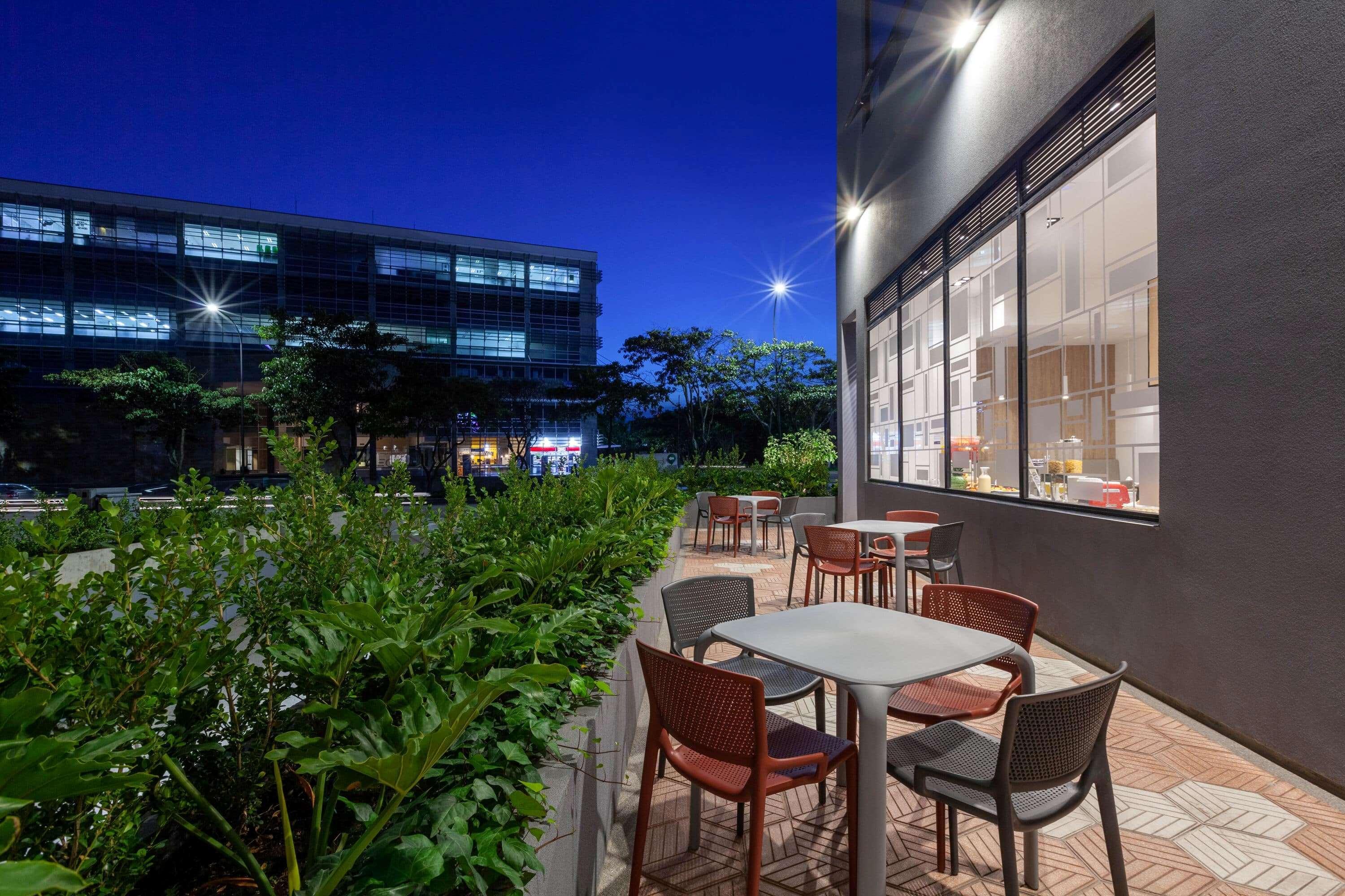 Ramada Encore By Wyndham Zona Franca