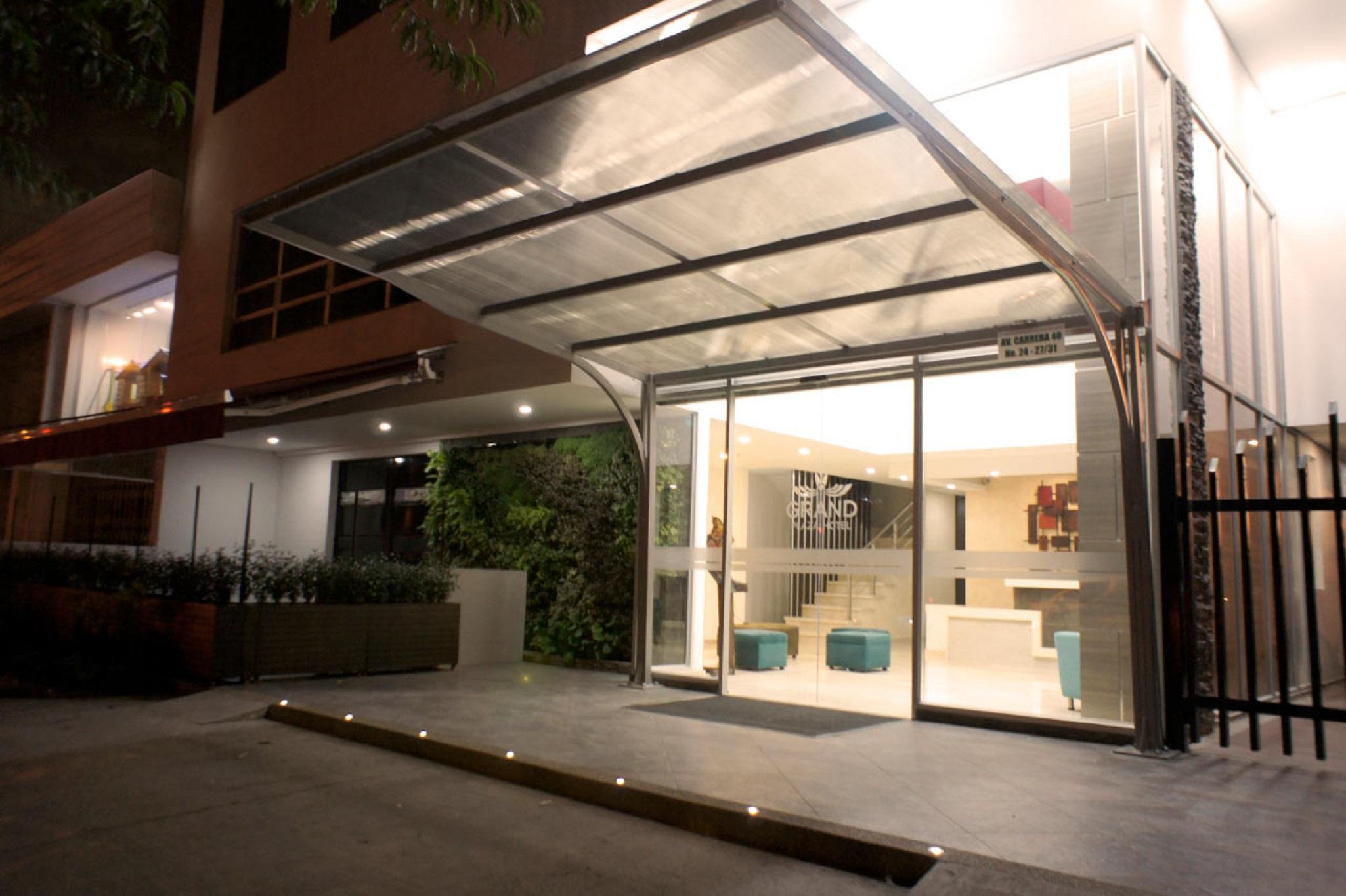 Sm Grand Hotel 4*