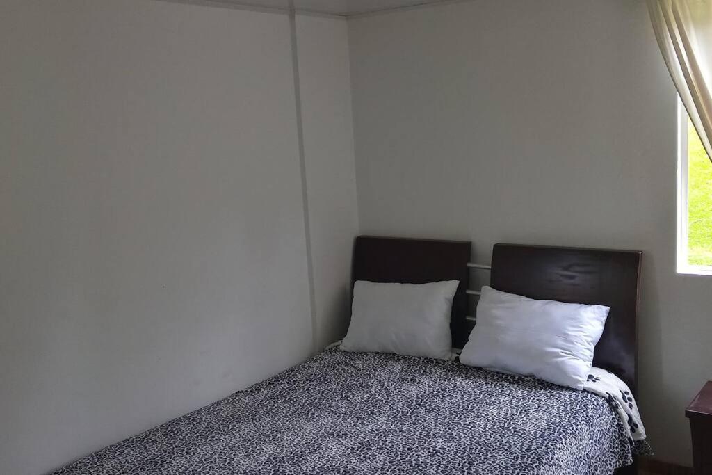 Apartamento Rodeado Por Zona *