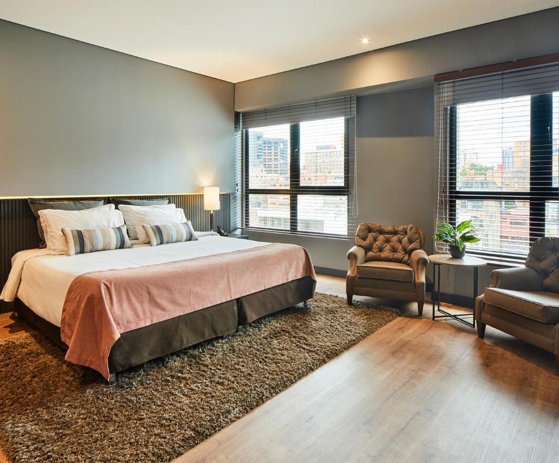 Hotel Nico Apartasuites 4*