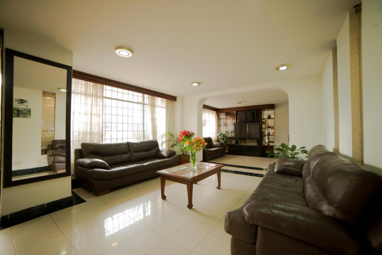 Aparthotel Galerias 2*