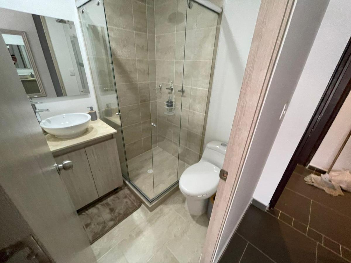 Apartamento Independiente Ubicado En Santa Barbara 203 Bogota