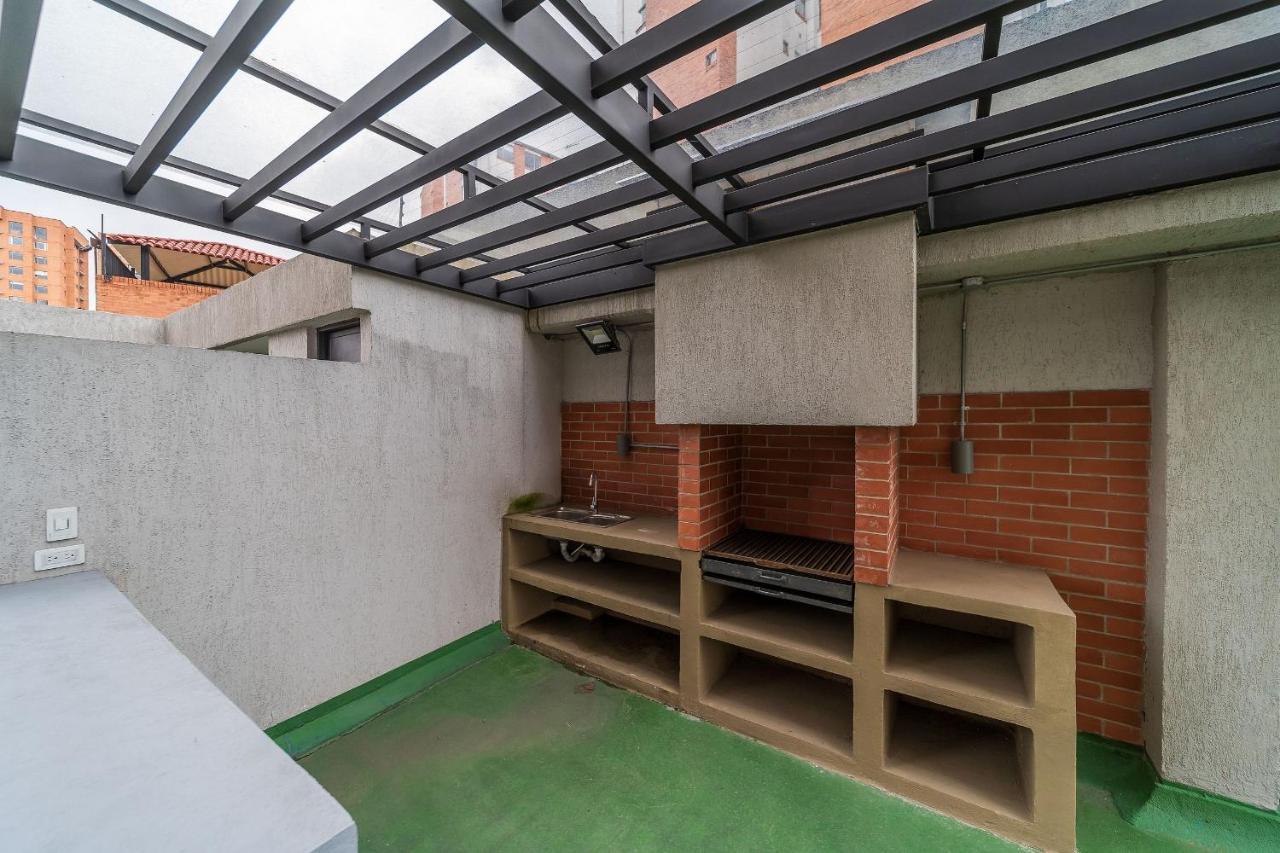 Gratamira 131 X Ahead Apartment Bogota